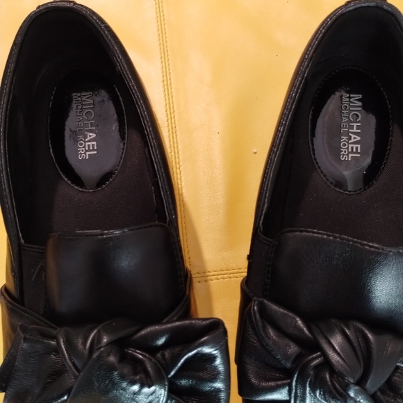 Michael Kors Black Leather Loafers with Bow - Picture 7 of 16
